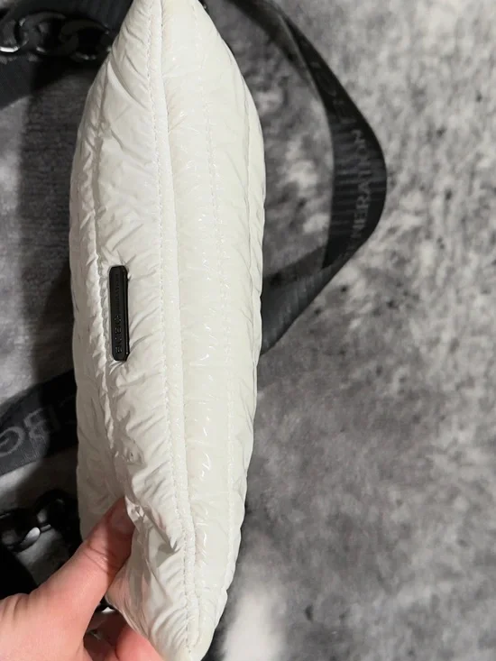 BCBGeneration White Quilted Crossbody Bag with Black Chain and Logo Strap - Picture 6 of 13